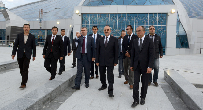 Vali Erol ve Başkan Akyürek Bilim Merkezi'nde İncelemelerde Bulundu