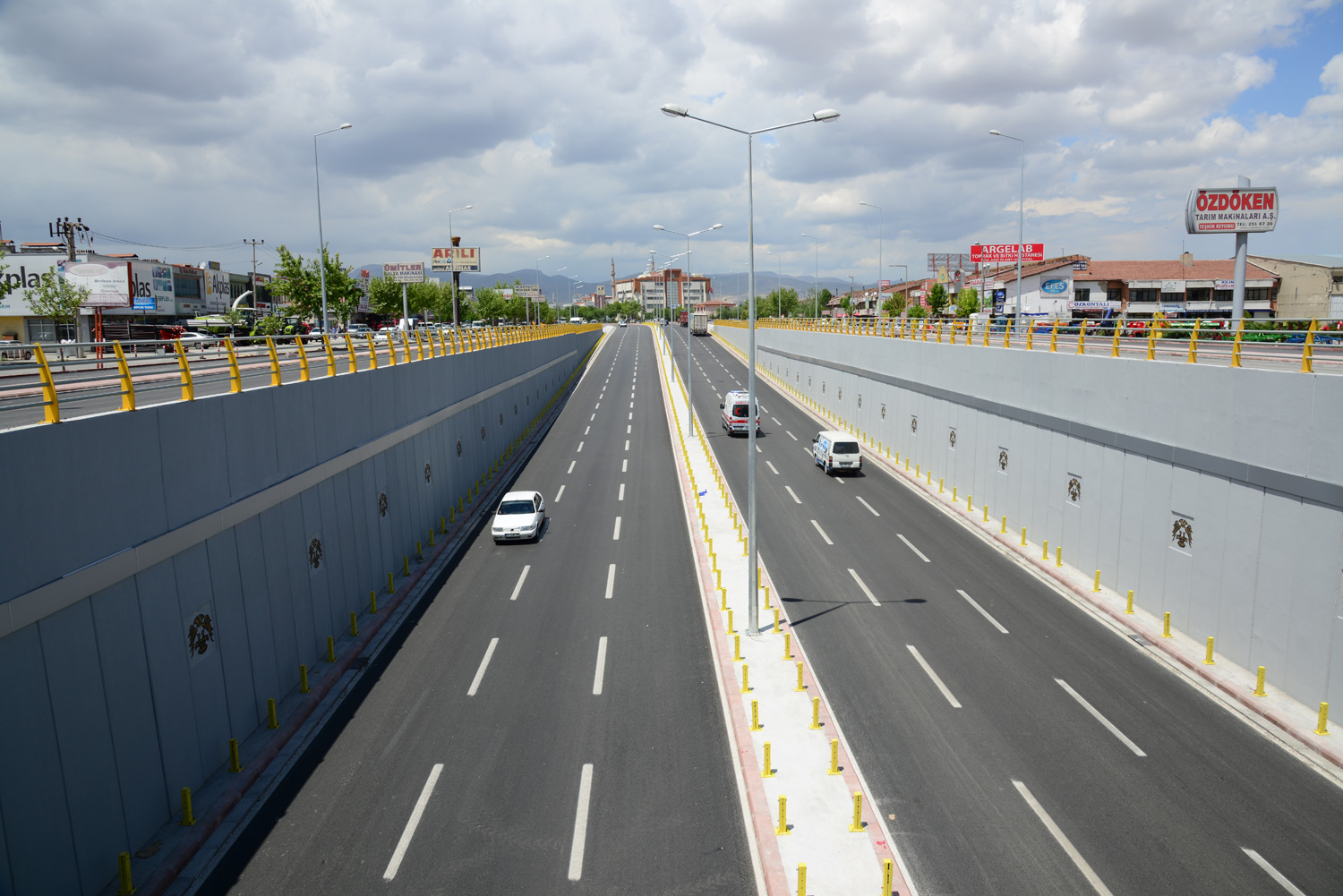 Borsa Köprülü Kavşağı Trafiğe Açıldı