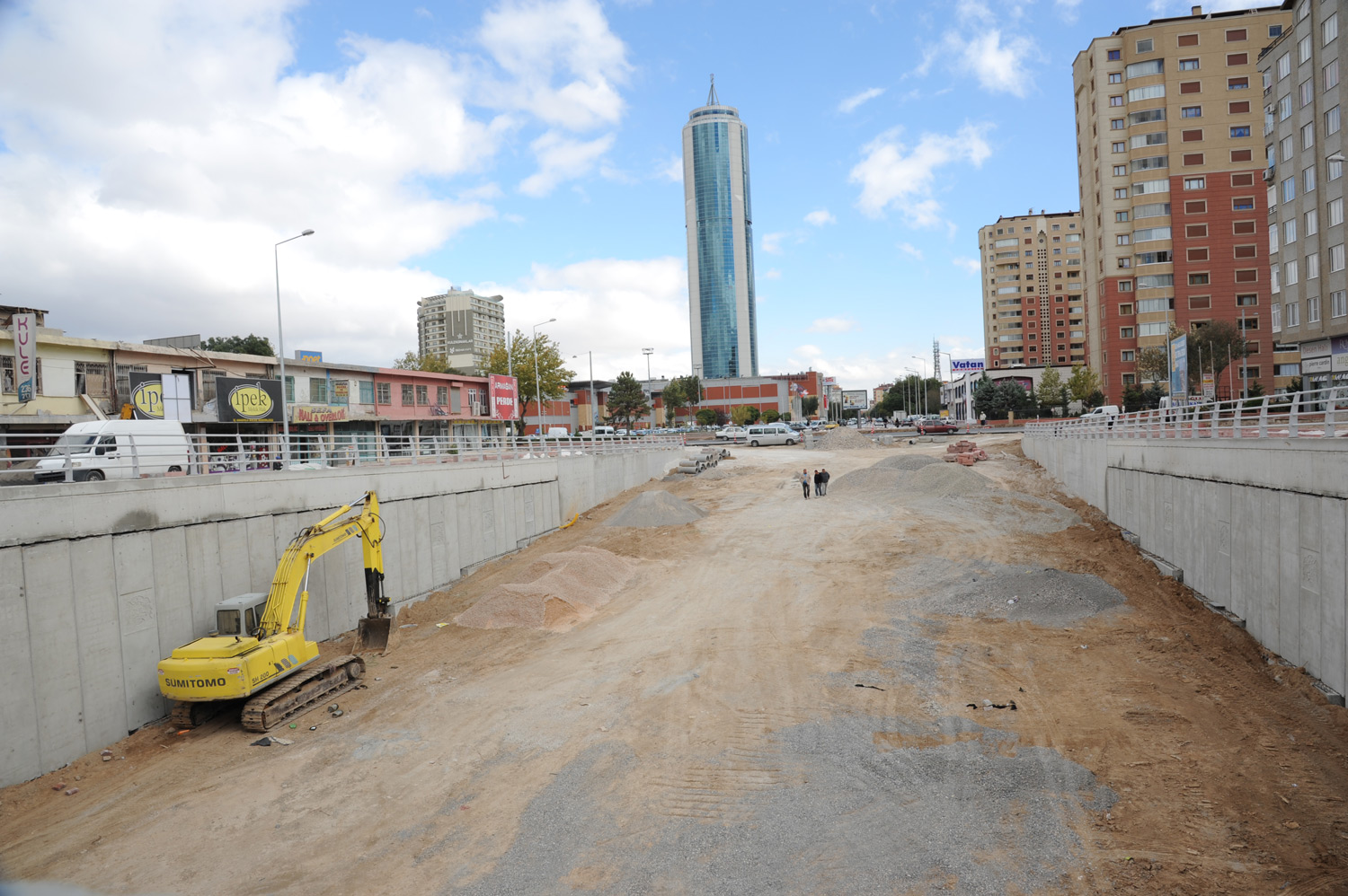 Başkan Akyürek Malas Köprülü Kavşağı'nı İnceledi
