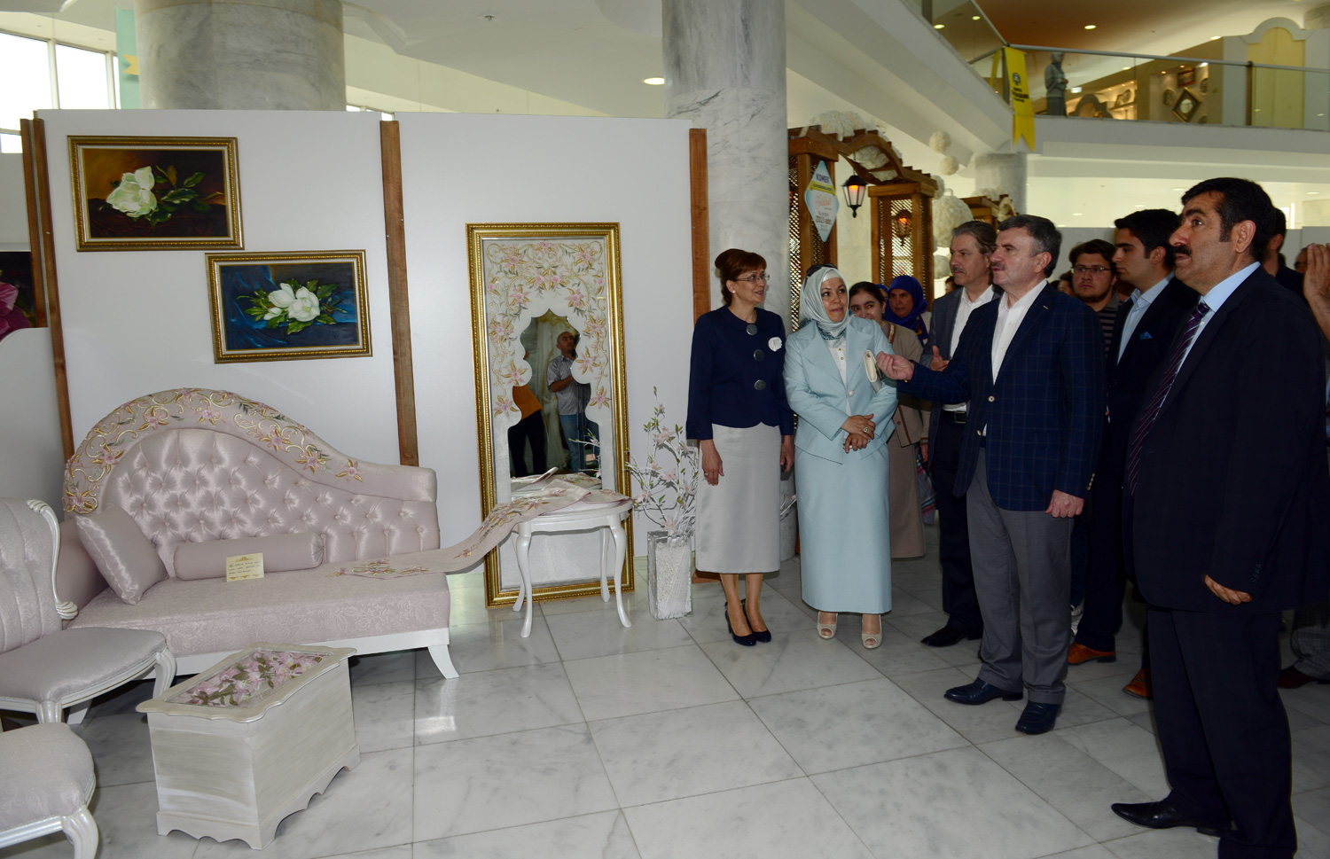 KOMEK Altın Dokunuşlar-Güldeste Sergisi Açıldı