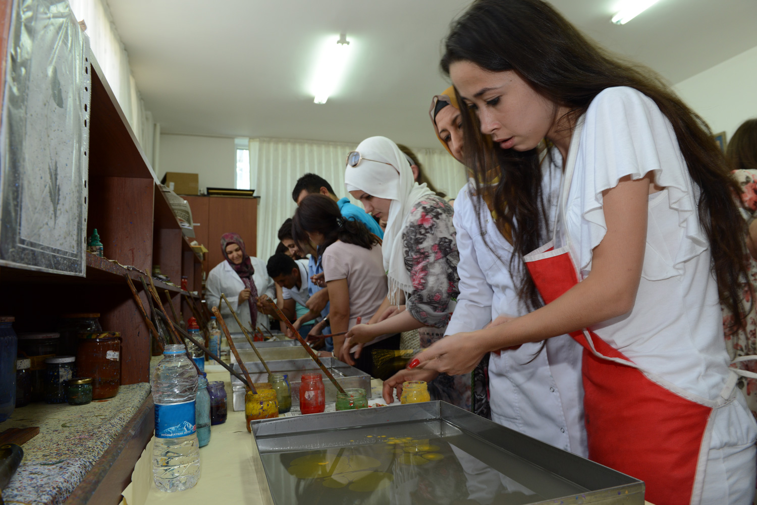 19 Ülkeden Gelen Öğrenciler KOMEK'te Ebru Öğrendi