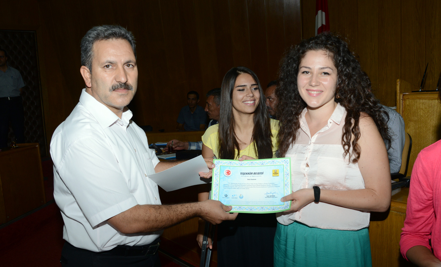 19 Ülkeden Gelen Öğrenciler KOMEK'te Ebru Öğrendi