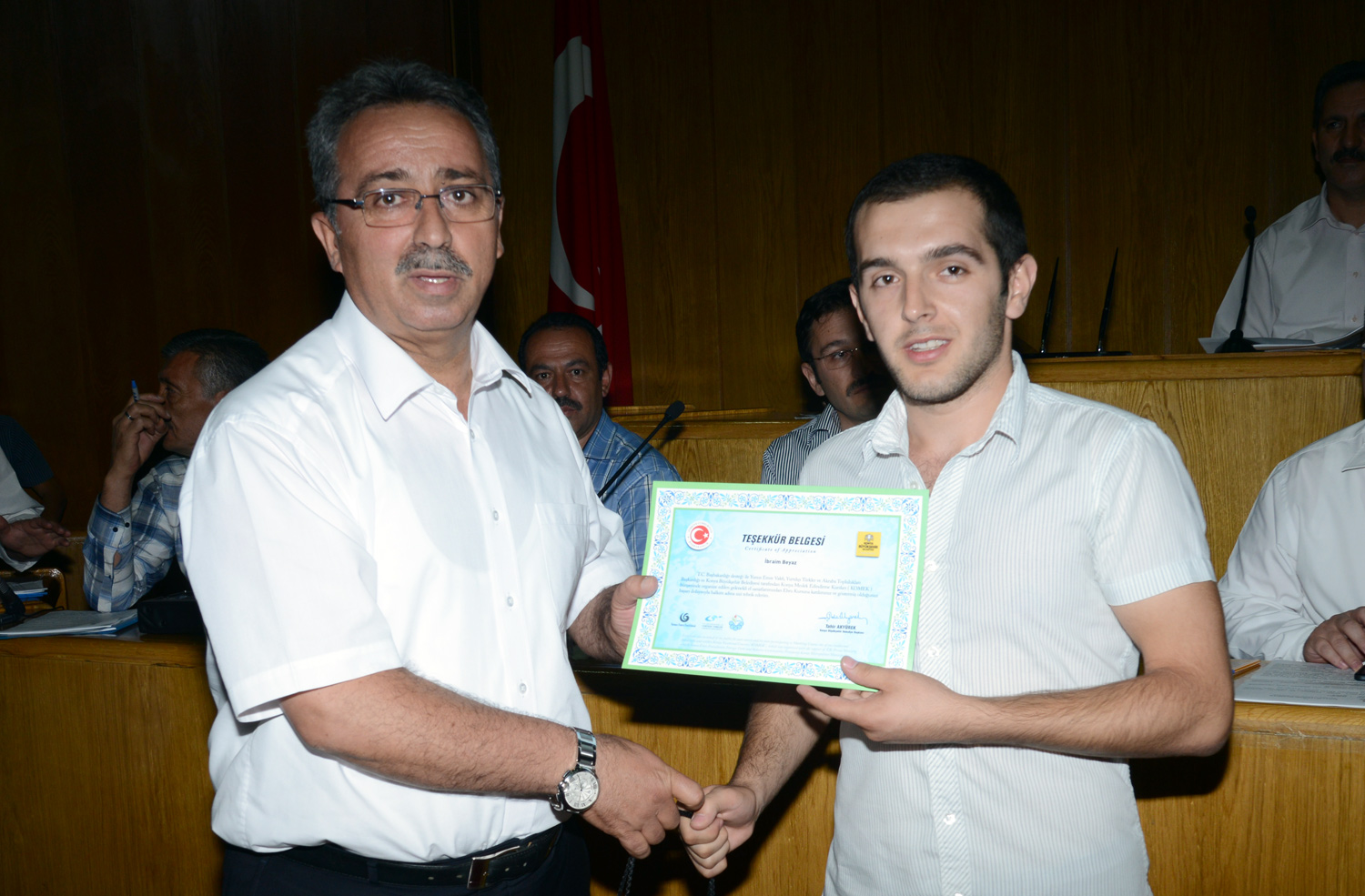 19 Ülkeden Gelen Öğrenciler KOMEK'te Ebru Öğrendi