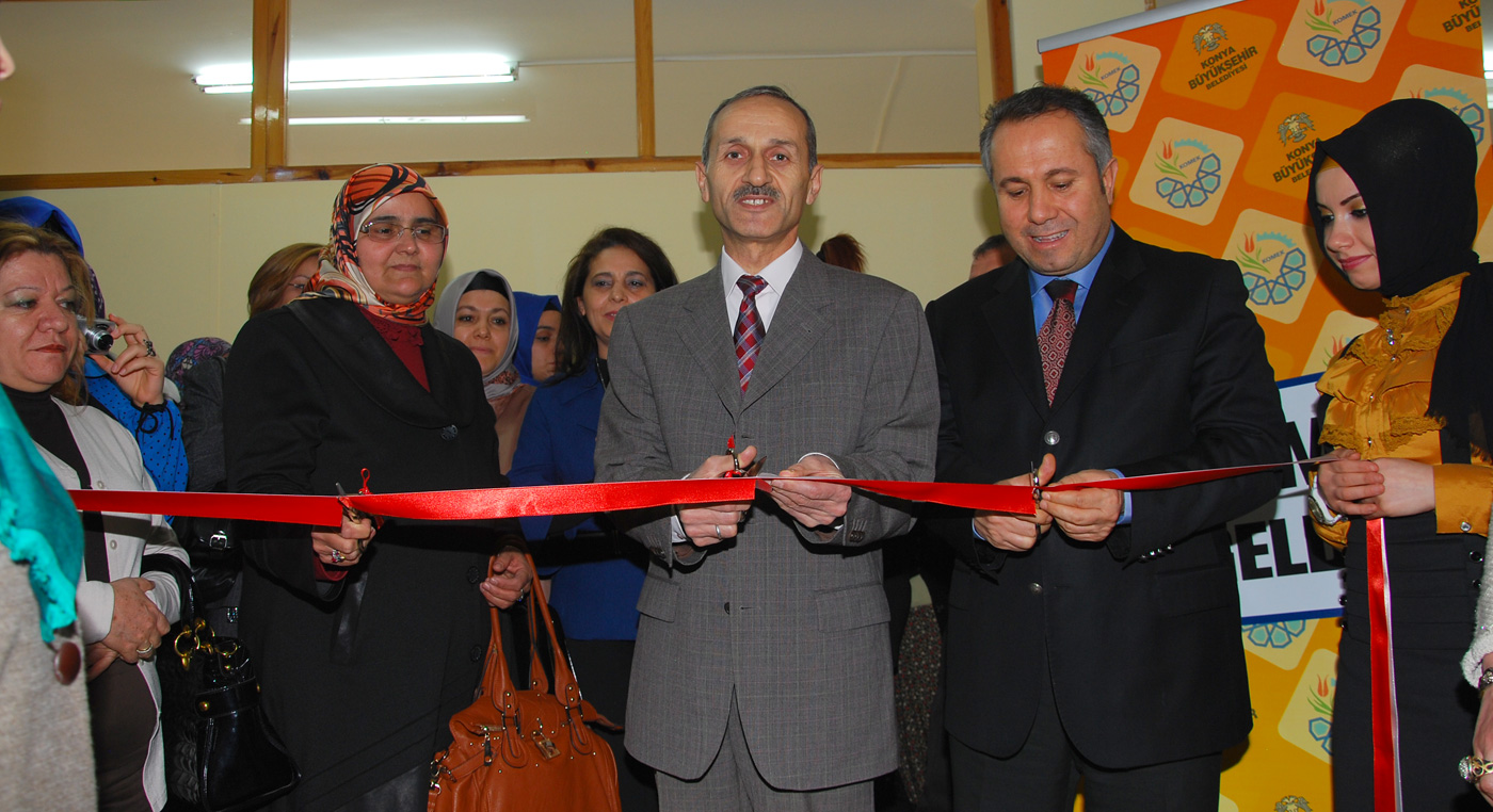 KOMEK B. Aymanas Kurs Merkezi Dönem Sonu Sergisi Açıldı
