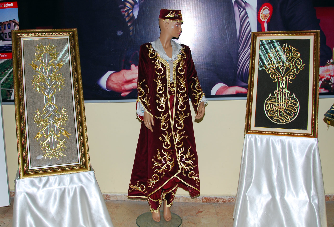 KOMEK B. Aymanas Kurs Merkezi Dönem Sonu Sergisi Açıldı