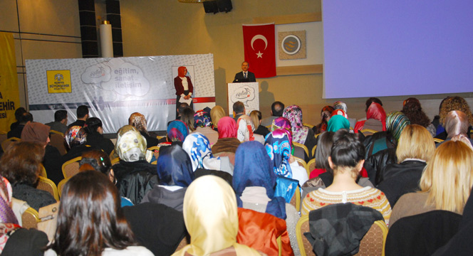 KOMEK Öğretmenlerine 'Eğitim, Sanat ve İletişim' Semineri