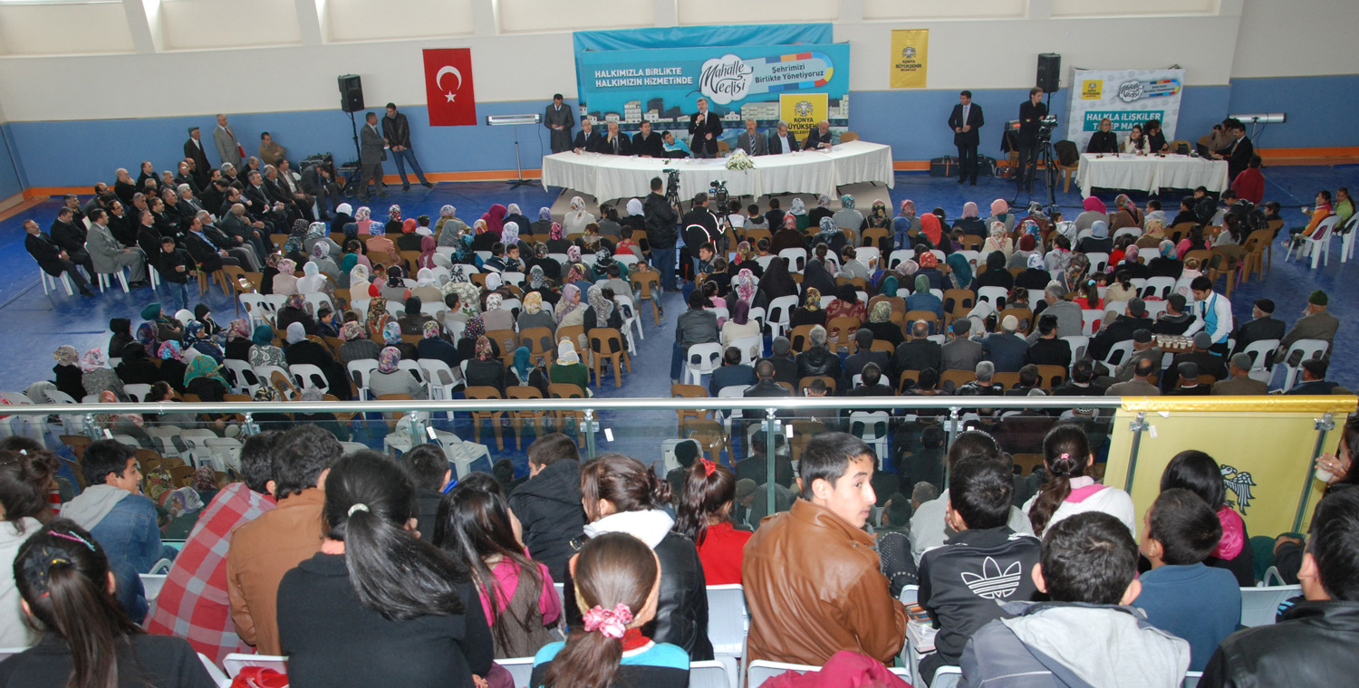 Başkan Akyürek Mahalle Meclisi'nde Kadınlar Günü'nü Kutladı