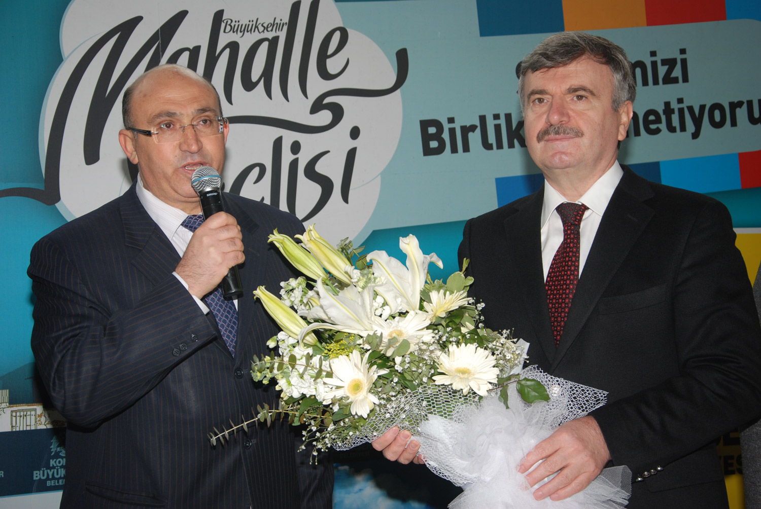 Başkan Akyürek Mahalle Meclisi'nde Kadınlar Günü'nü Kutladı