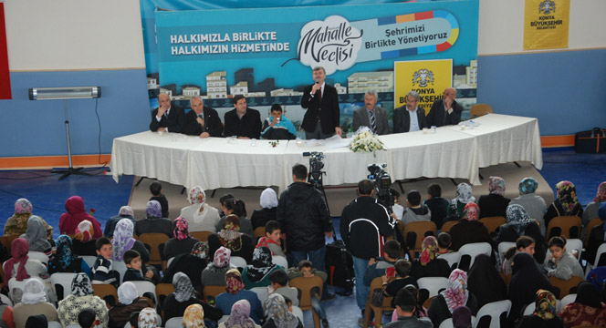 Başkan Akyürek Mahalle Meclisi'nde Kadınlar Günü'nü Kutladı