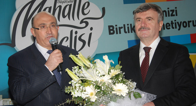 Başkan Akyürek Mahalle Meclisi'nde Kadınlar Günü'nü Kutladı