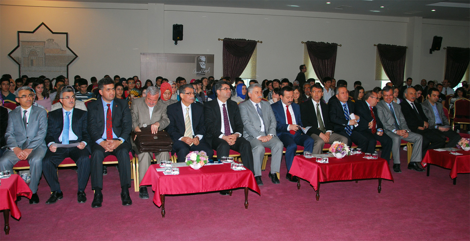 Necip Fazıl '30 Kitap 30 Konuşmacı' Konferansları İle Anılıyor