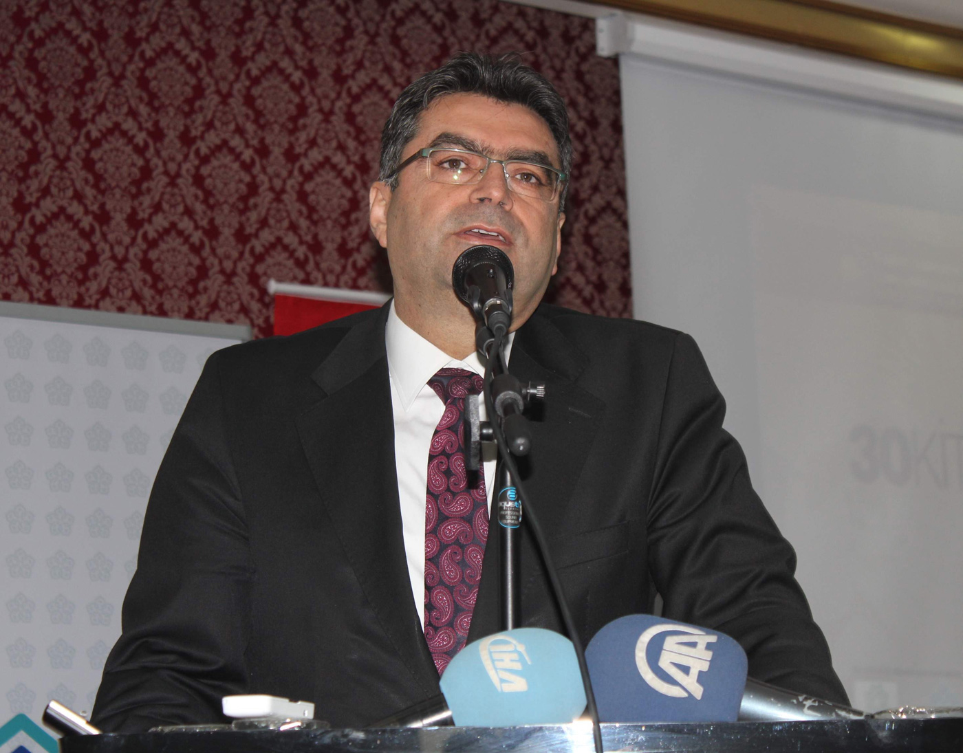 Necip Fazıl '30 Kitap 30 Konuşmacı' Konferansları İle Anılıyor