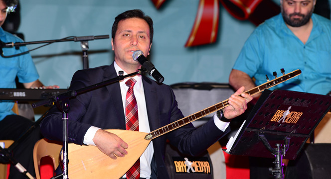 Orhan Hakalmaz'dan Türkü Ziyafeti 