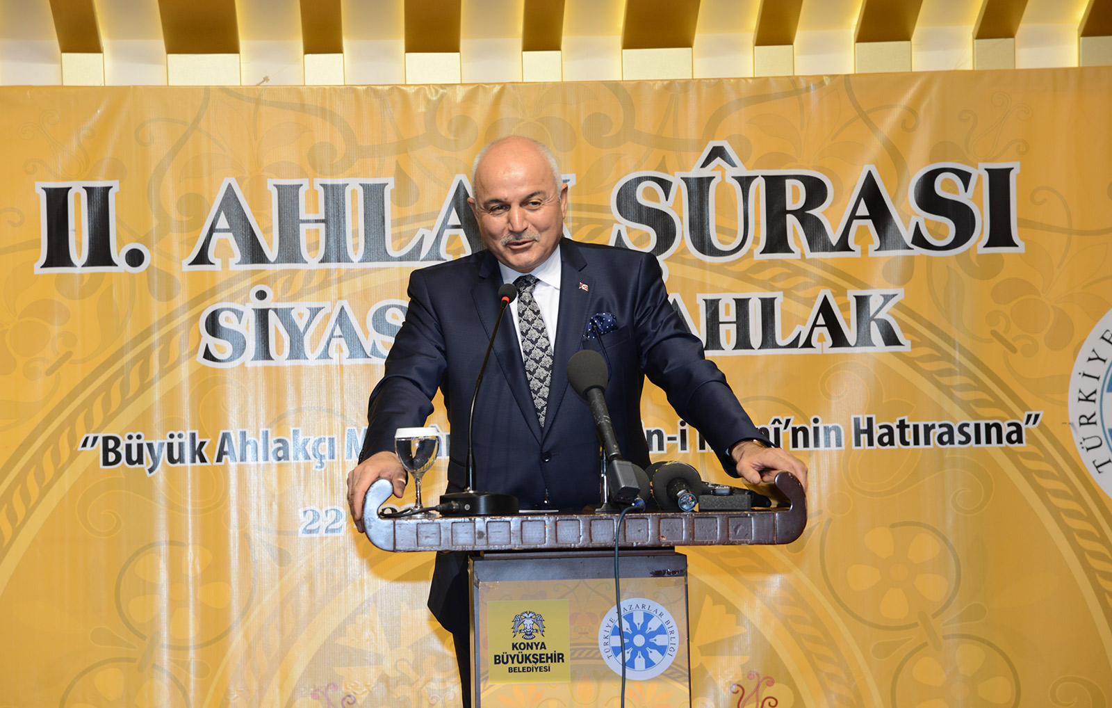 Hayatın Her Alanında Ahlakı Egemen Kılalım