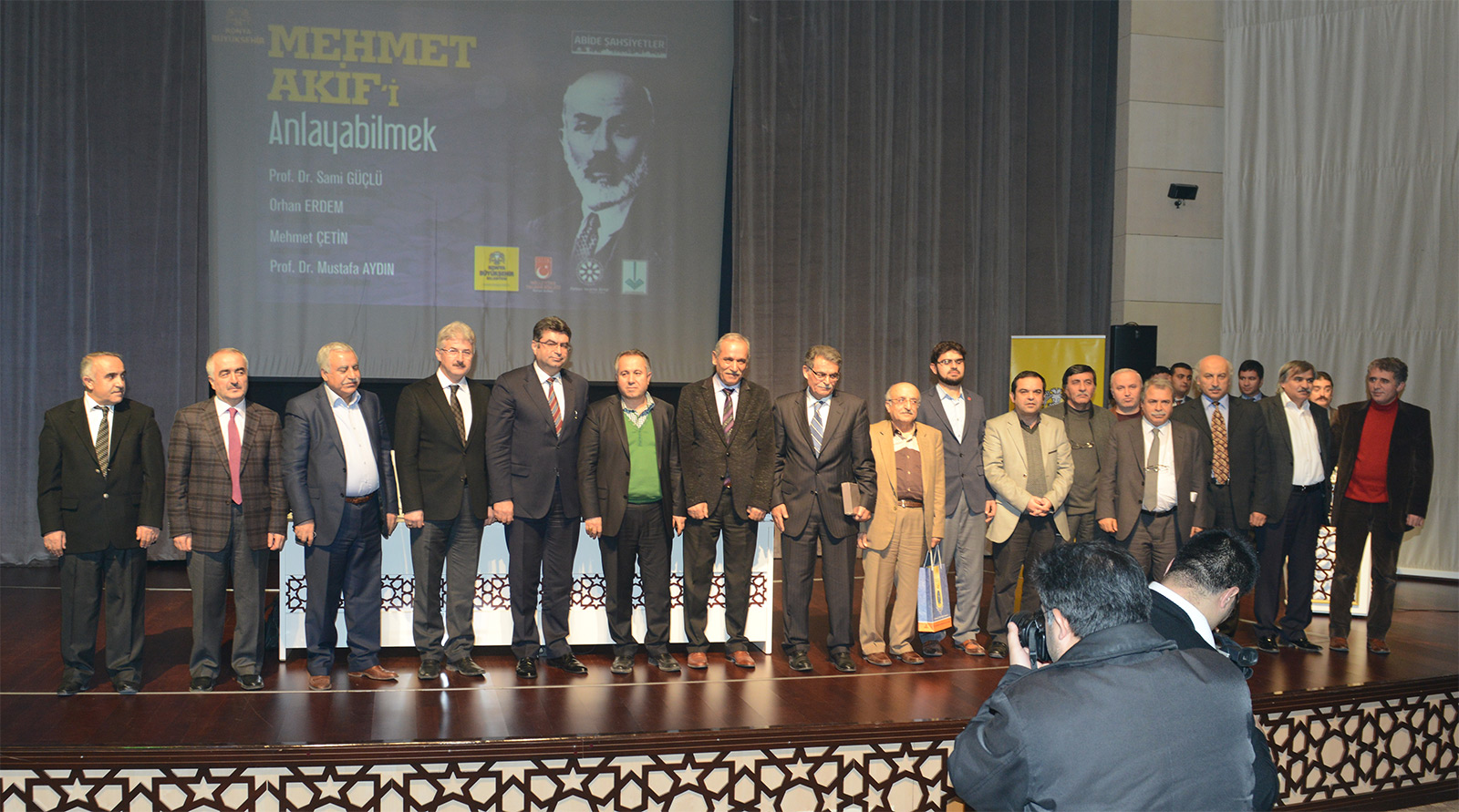 Mehmet Akif, Sadece Milli Bir Şair Değil, Evrensel Bir Şairdir