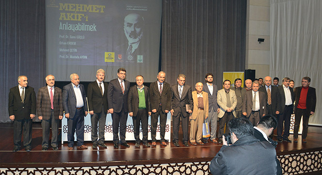 Mehmet Akif, Sadece Milli Bir Şair Değil, Evrensel Bir Şairdir