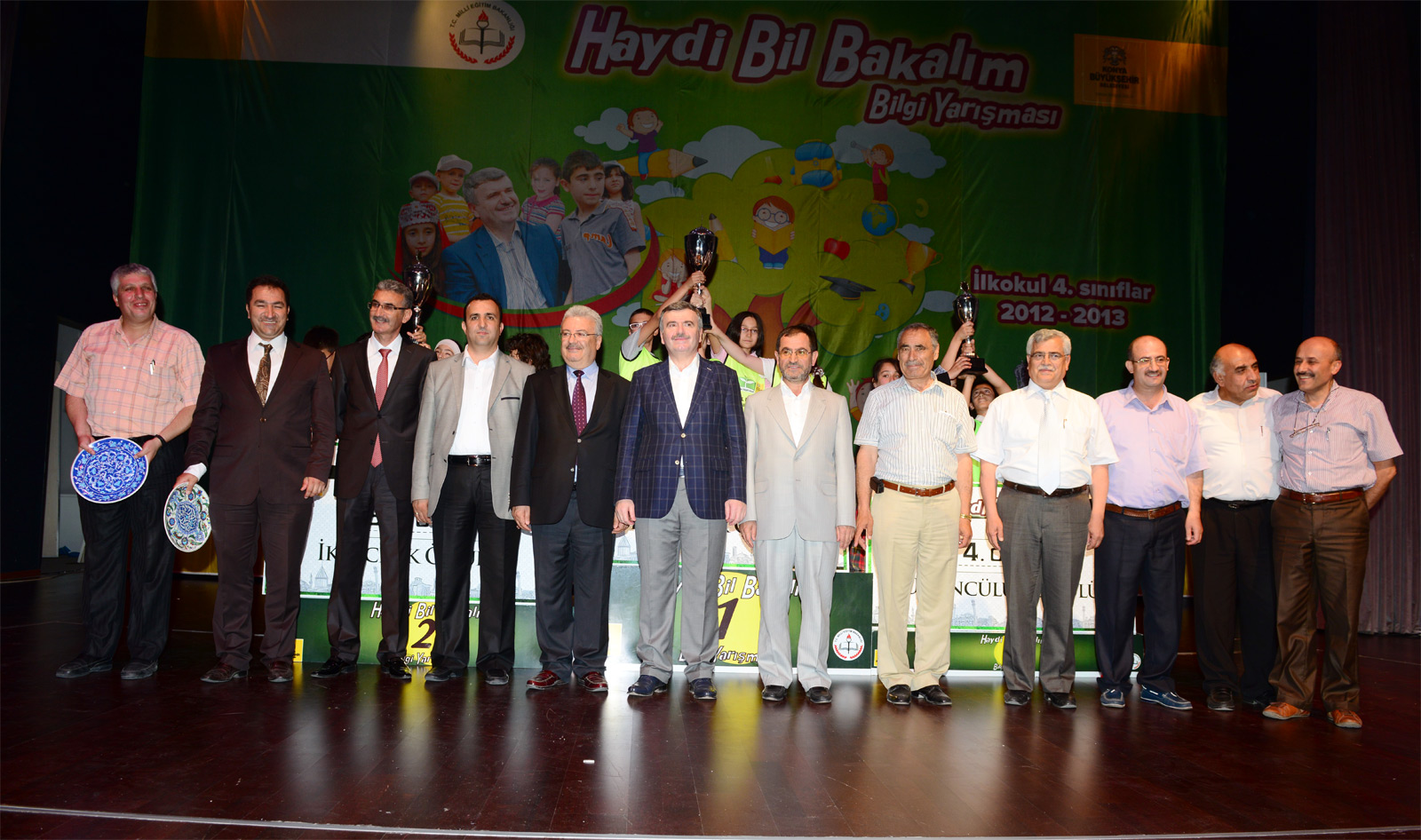 'Haydi Bil Bakalım Bilgi Yarışması'nda Dereceye Giren Okullar Ödüllendirildi