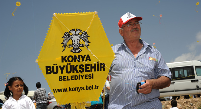 Konya'da Uçurtma ve Bisiklet Şenliği Coşkusu