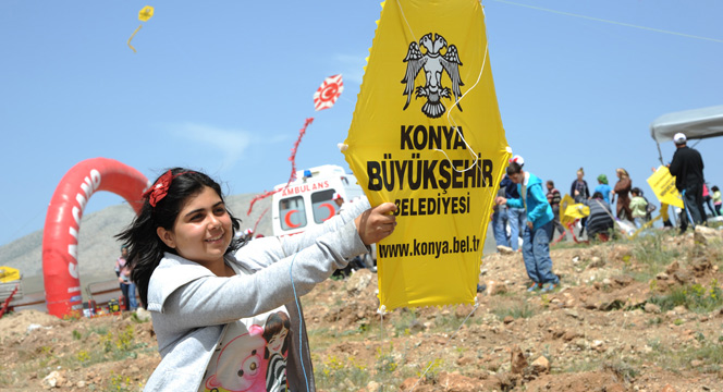 Konya'da Uçurtma ve Bisiklet Şenliği Coşkusu