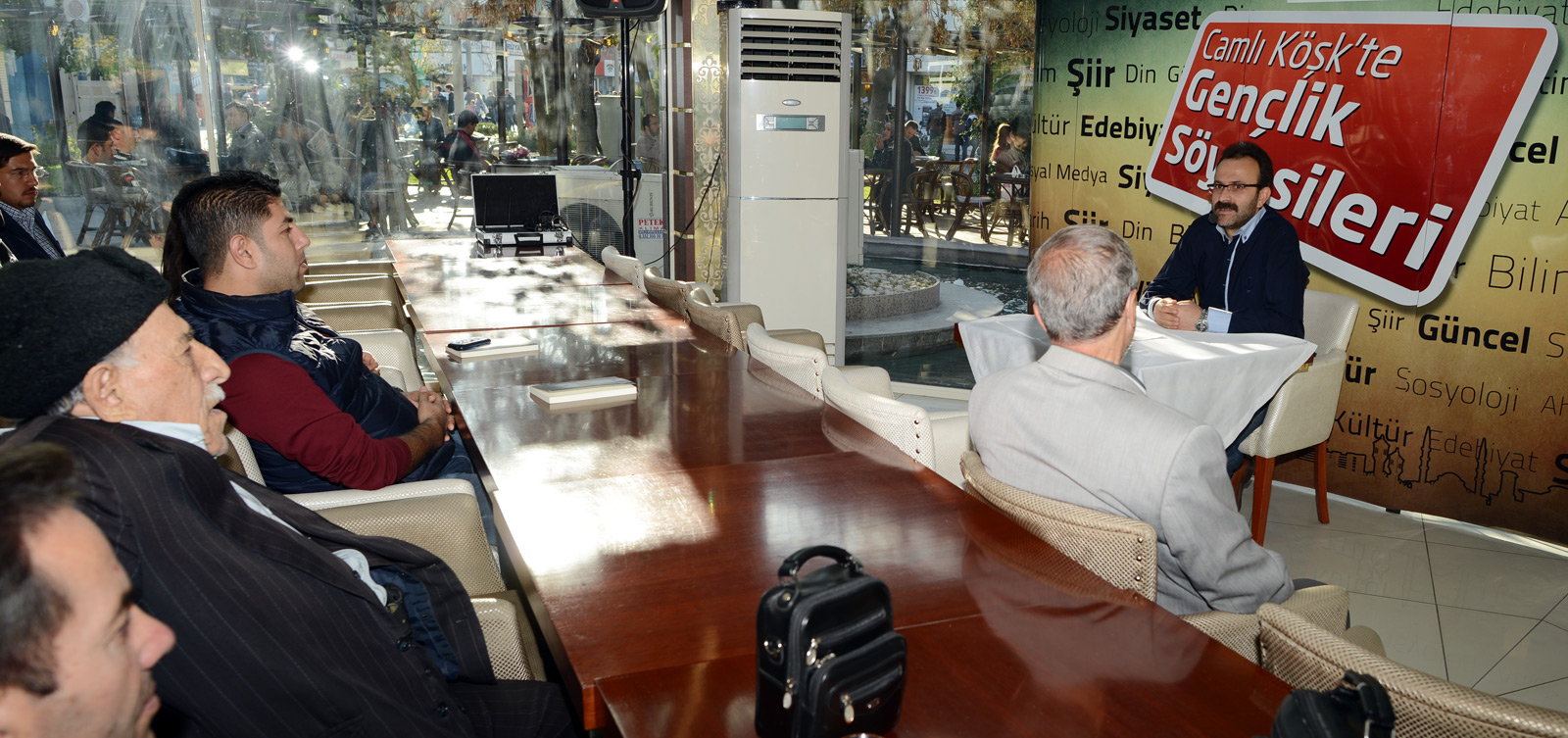 Her Cumartesi 'Camlı Köşk Söyleşileri' Yapılıyor