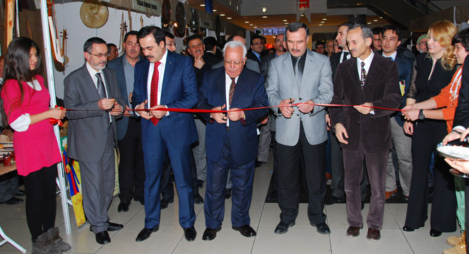 Dünden Bugüne Geleneksel Türk El Sanatları Şöleni Başladı