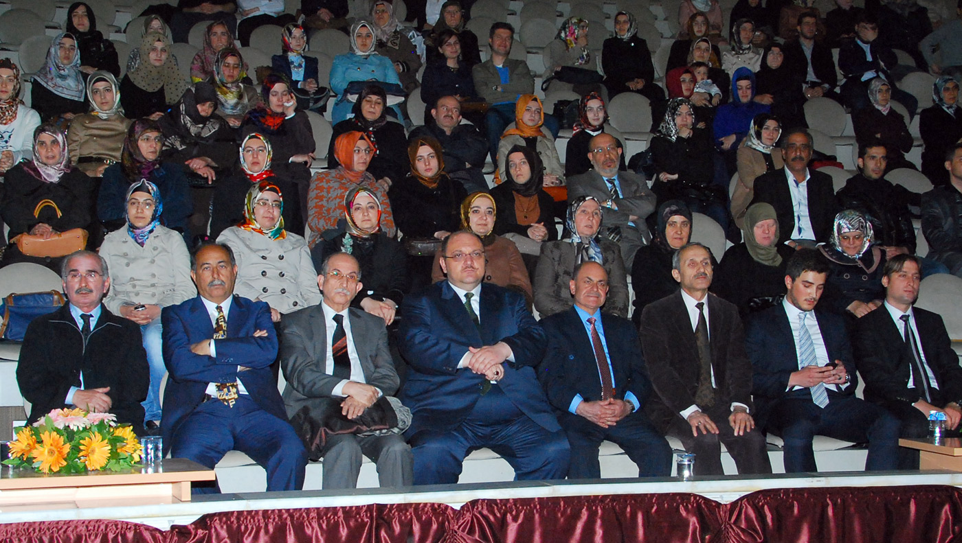 'O'na Sesleniş' Programında Peygamber Efendimiz Anıldı