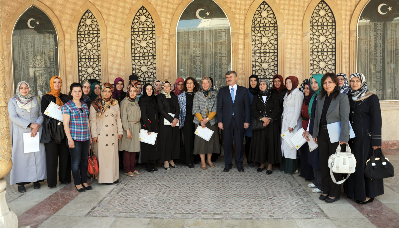 'Her Anne Bir Okul Seminerleri'ne Katılanlara Sertifikaları Verildi