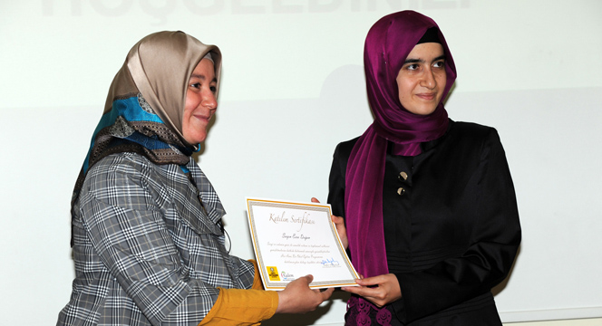 'Her Anne Bir Okul Seminerleri'ne Katılanlara Sertifikaları Verildi