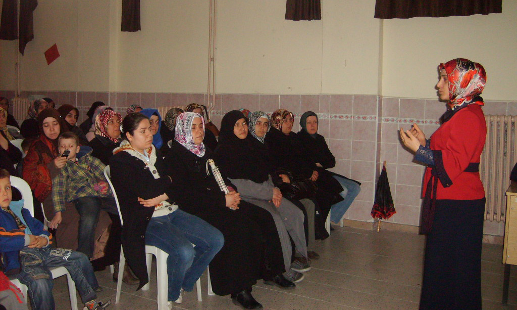Velilere Ebeveyn Ve Çocuk İlişkisi Anlatılıyor