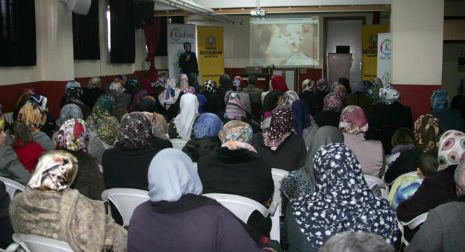Velilere Ebeveyn Ve Çocuk İlişkisi Anlatılıyor