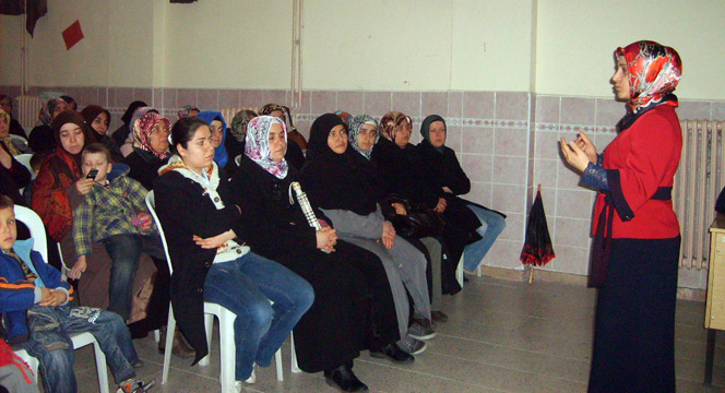 Velilere Ebeveyn Ve Çocuk İlişkisi Anlatılıyor