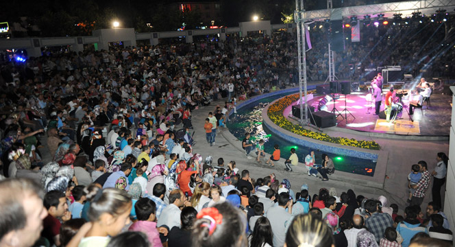 Kültürpark'ta Rahmet Akşamları İlgi Görüyor