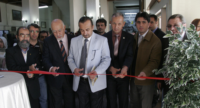 Prof. Sabit Kalfagil'in Fotoğraf Sergisi İlgi Gördü