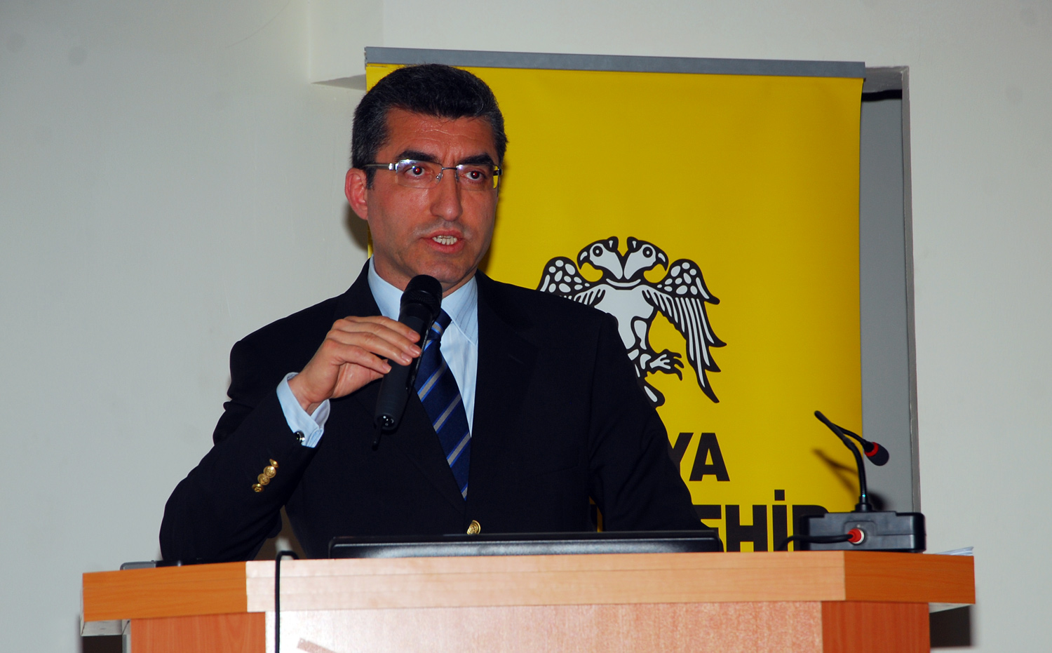 Prof. Karaman Modern Bağımlılıkları Anlattı