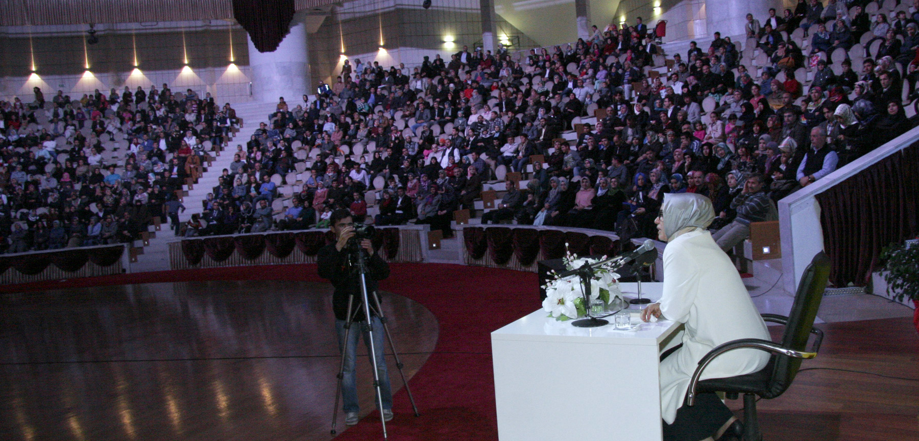 Yazar Sema Maraşlı: 'Evlilikte Mükemmeli Aramamak Gerek.'