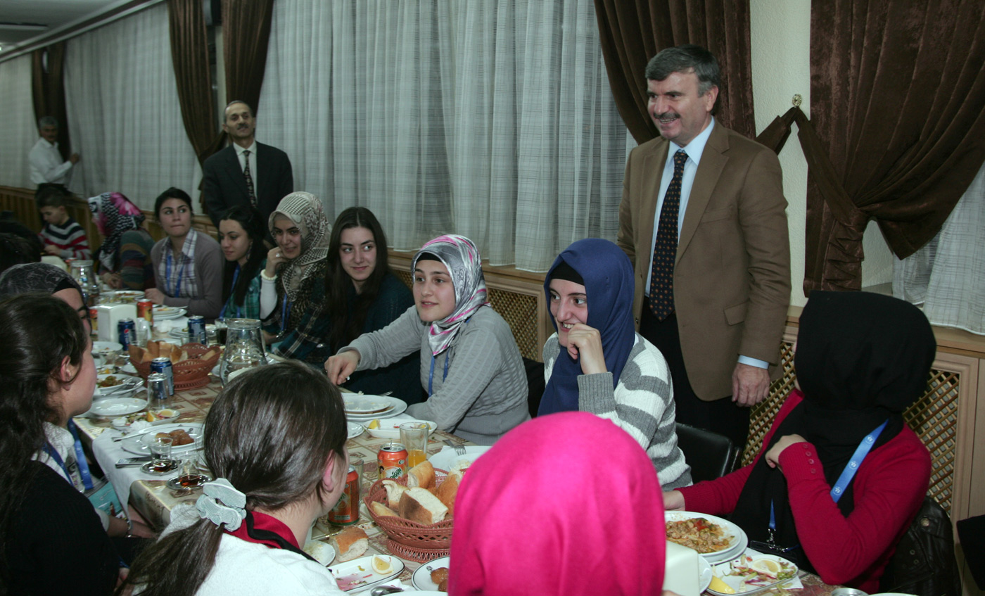 Yüz Güler Yüz Projesi İle Kardeşlik Duygusu Güçleniyor