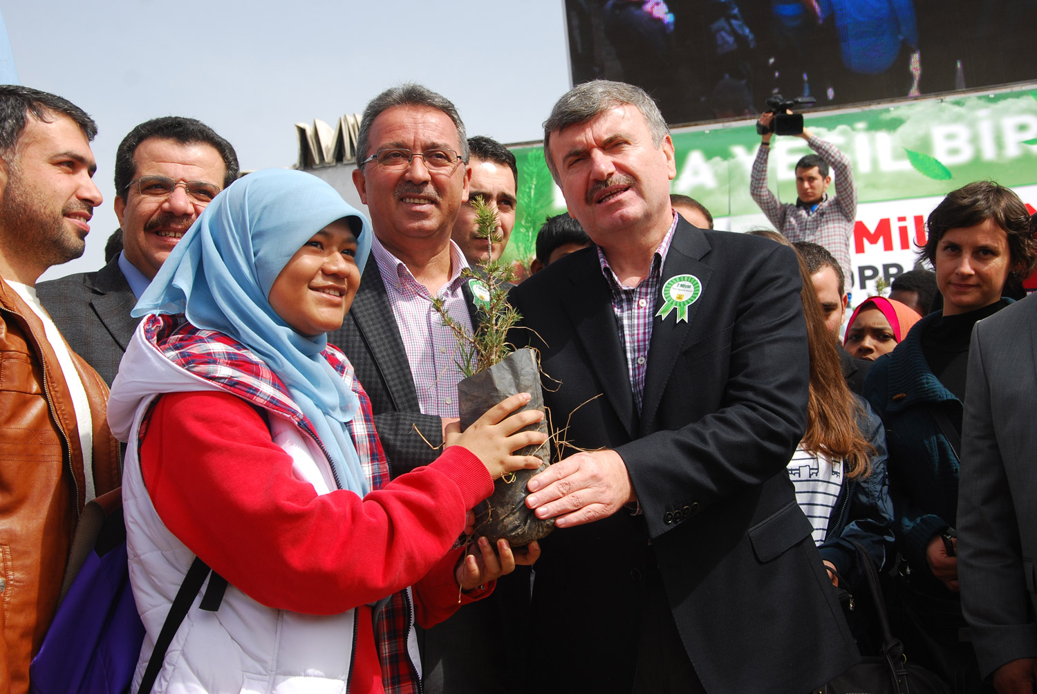 Büyükşehir, 2 Milyon Fidanı Toprakla Buluşturdu