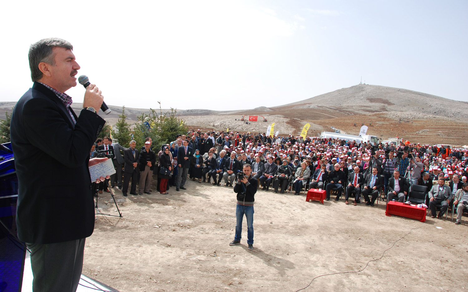 Büyükşehir, 2 Milyon Fidanı Toprakla Buluşturdu