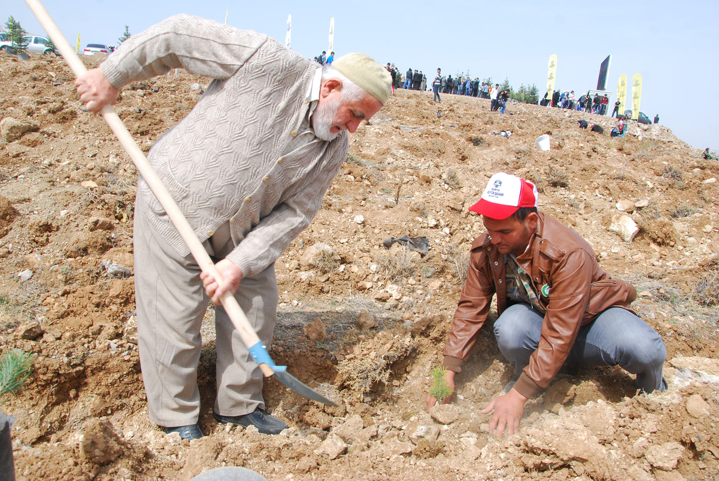 Büyükşehir, 2 Milyon Fidanı Toprakla Buluşturdu