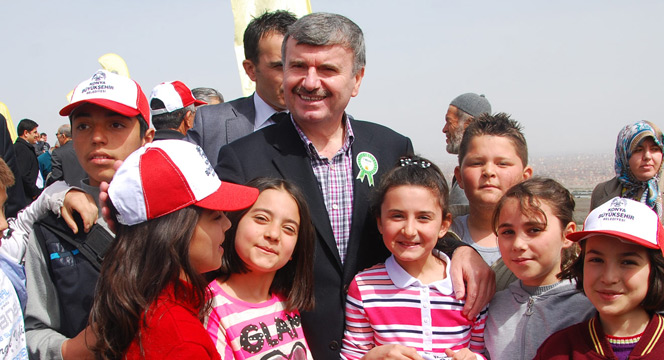 Büyükşehir, 2 Milyon Fidanı Toprakla Buluşturdu