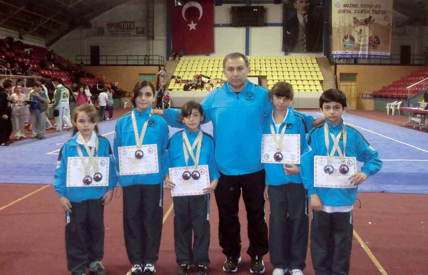 Wushu ve Badmintonda Şampiyonluk Büyükşehir'in