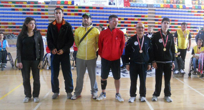 Wushu ve Badmintonda Şampiyonluk Büyükşehir'in