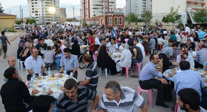 Gönül Sıcaklığımızla İftarda Buluşuyoruz