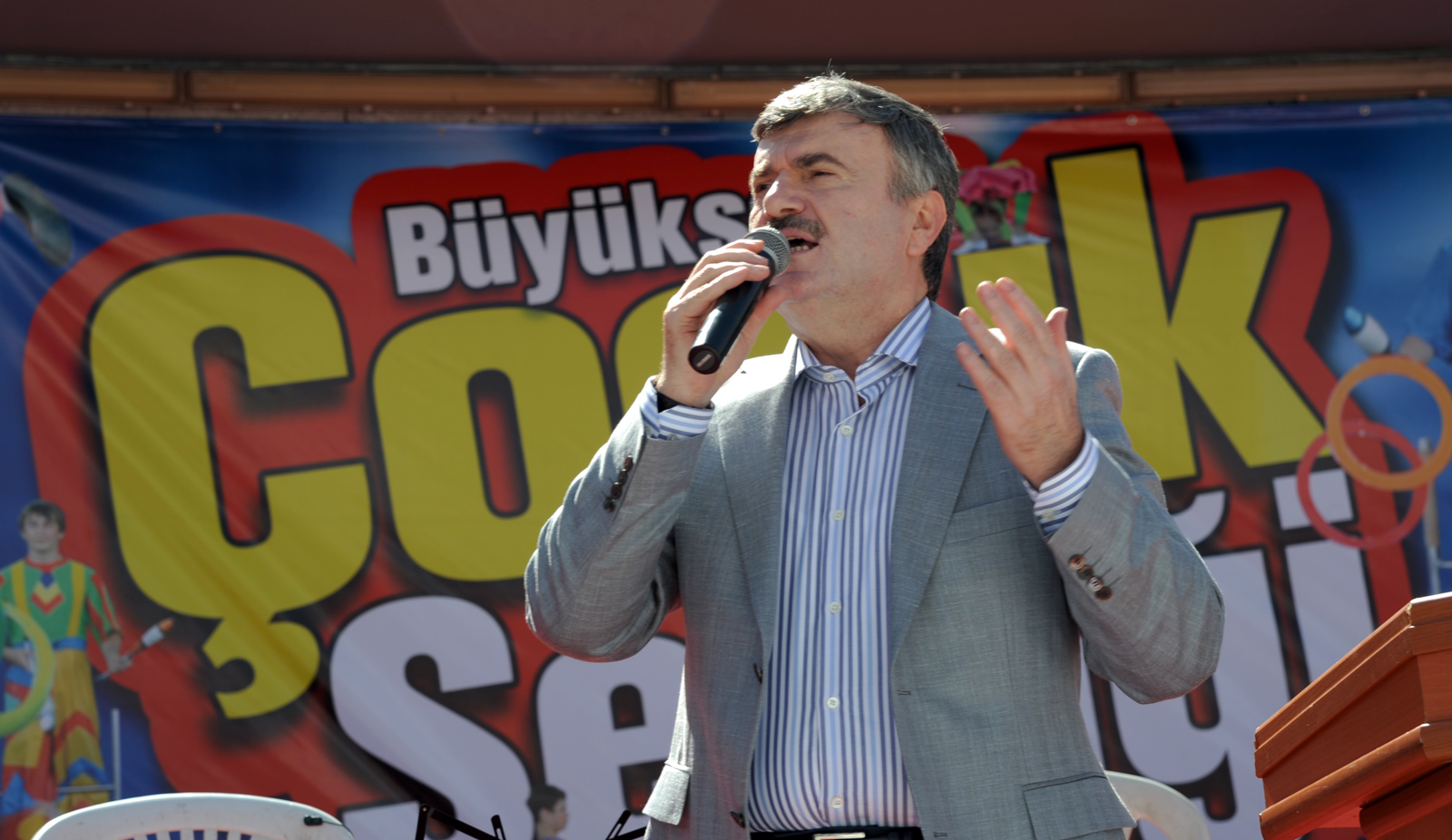 Büyükşehir Belediyesi Çocuk Şenliği Yapıldı