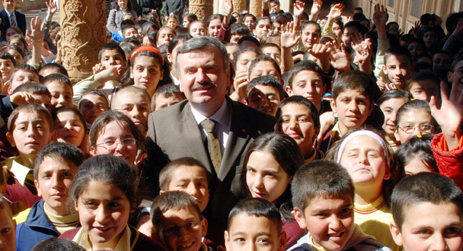 Eğitim Yardımı Başvuruları Devam Ediyor