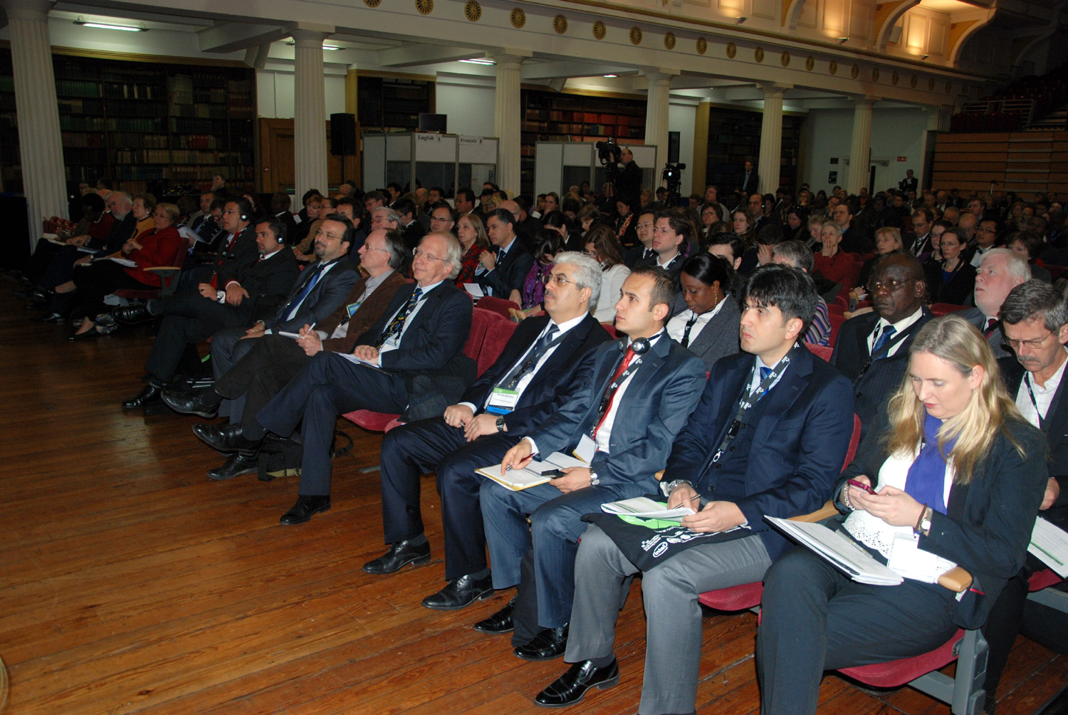 Dünya Fakirlikle Mücadele Eden Şehirler Toplantısı'nda Sosyal Kart Dünyaya Model Olarak Sunuldu