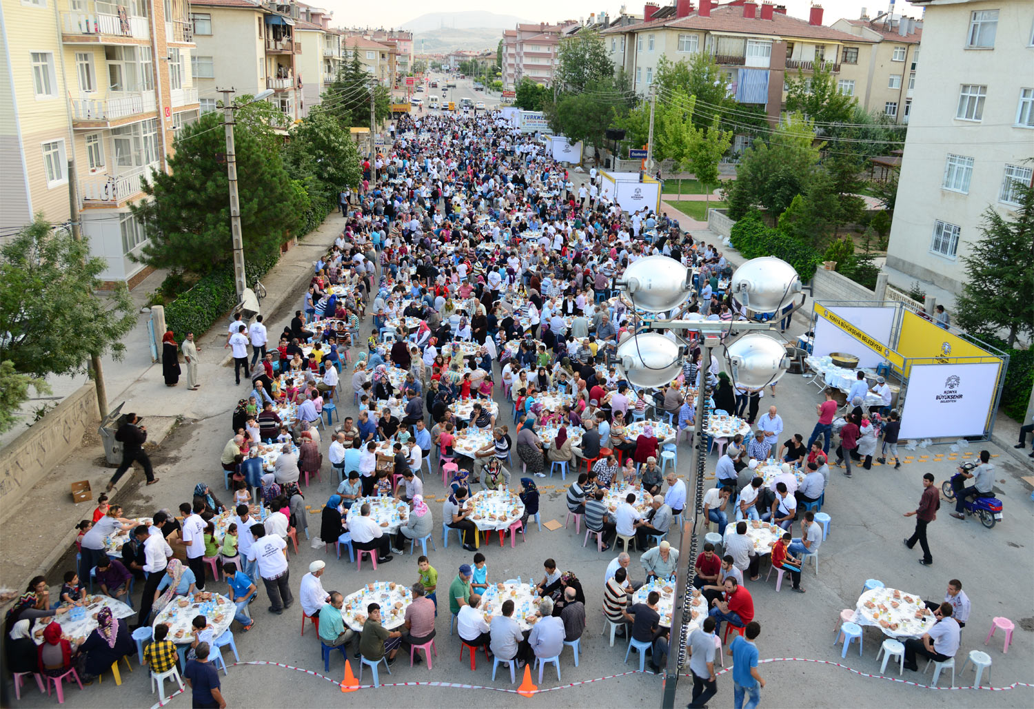 Mahalle İftarları Türkiye'ye Örnek