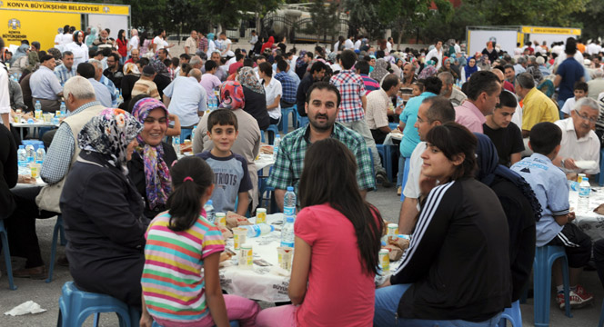 Mahalle İftarları Türkiye'ye Örnek