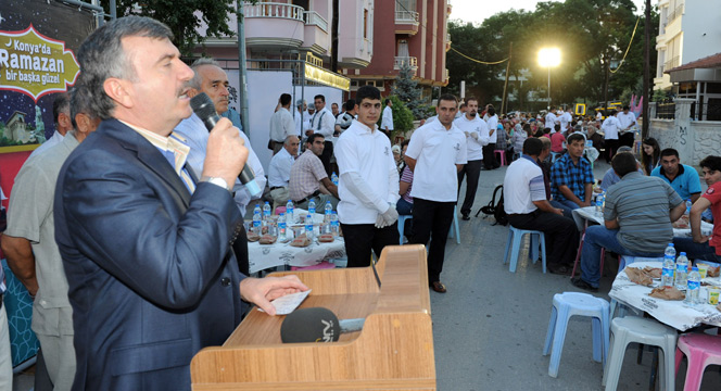 Büyükşehir'in Geleneksel Mahalle İftarları Başladı