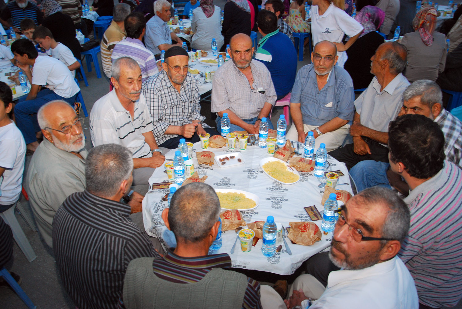 Konya'da İftar Buluşmaları Barış ve Kardeşlik Örneği